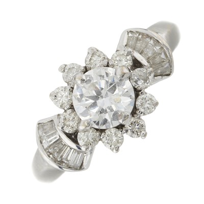 Lot 131 - A vari-cut diamond dress ring