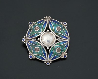 Lot 22 - An Arts & Crafts silver enamel brooch