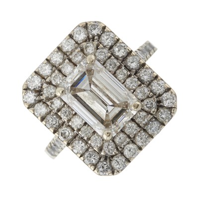 Lot 56 - A diamond cluster dress ring, with GIA report