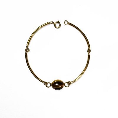 Lot 420 - A 9ct gold tiger's-eye bracelet