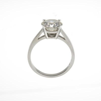 Lot 63 - An impressive platinum diamond single-stone ring, of 2.53ct