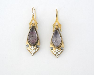 Lot 15 - A pair of Art Nouveau yellow metal foil-back gem and enamel earrings