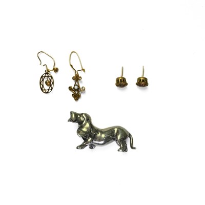 Lot 419 - A silver novelty figure of a dog, together with four earrings