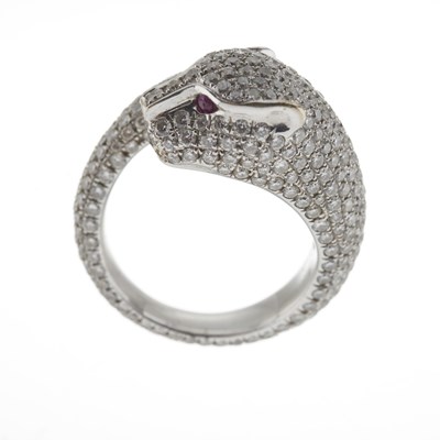 Lot 78 - An 18ct gold brilliant-cut diamond and ruby panther ring