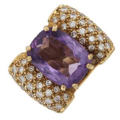 Lot 106 - An 18ct gold amethyst and diamond cocktail ring