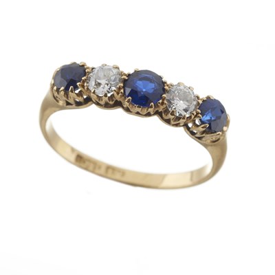 Lot 16 - An early 20th century 18ct gold sapphire and diamond five-stone ring