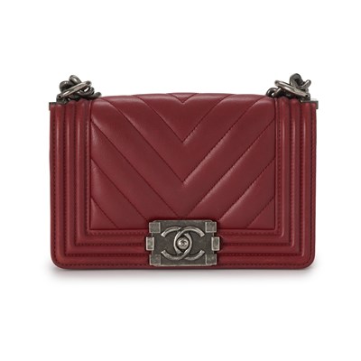 Lot 221 - Chanel, a chevron quilted Small Boy handbag.