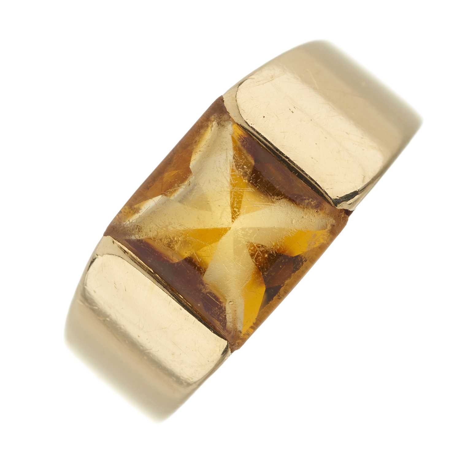 Lot 70 - Cartier, an 18ct gold citrine Tank ring