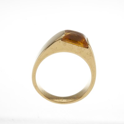 Lot 70 - Cartier, an 18ct gold citrine Tank ring