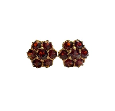 Lot 438 - A pair of 9ct gold garnet cluster earrings