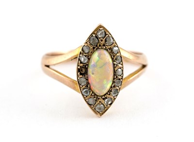 Lot 33 - An early 20th century opal and diamond cluster ring