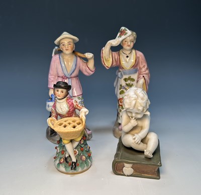 Lot 117 - A small painted porcelain scent bottle in the...