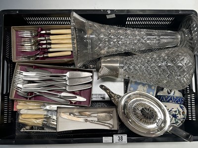 Lot 38 - A small quantity of mid-century stainless...