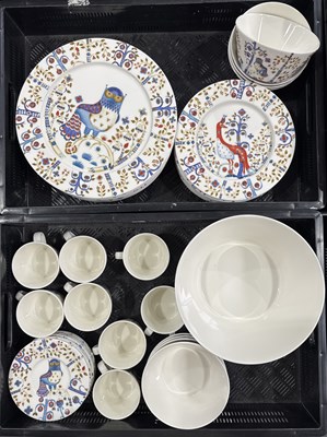Lot 71 - A quantity of Taika pattern tea and dinnerware...