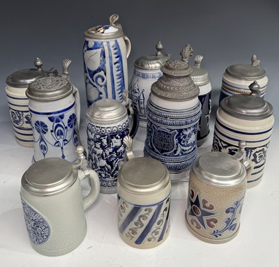 Lot 94 - A collection of 19th century and later salt...