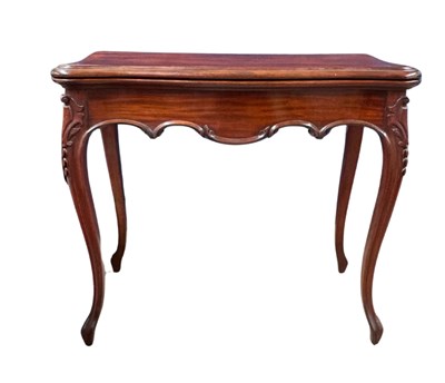 Lot 585 - An early 20th century extendedable mahogany...