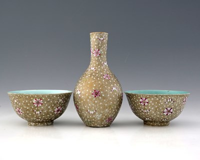 Lot 337 - A pair of Chinese famille rose bowls and a...