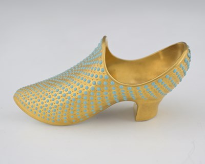 Lot 587 - A Coalport jewelled and gilt toy shoe, of...