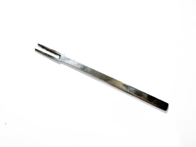 Lot 366 - A Modernist silver pickle fork, Sheffield 1971,...