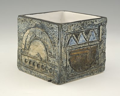 Lot 559 - Linda Taylor for Troika, an art pottery cube...