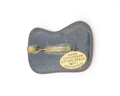 Lot 26 - Elfi Muller & Co., Wiener Kunsthandwerk, an enamel brooch