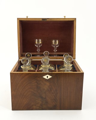 Lot 153 - A late 18th or early 19th century walnut...