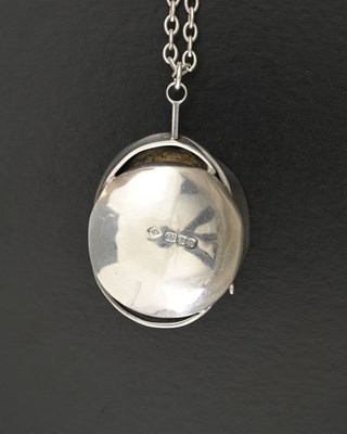 Lot 39 - Graham Watling, a mid 20th century silver geode brutalist pendant, with chain