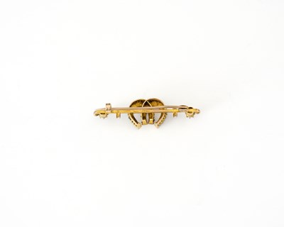 Lot 28 - Murrle Bennett & Co., an early 20th century 9ct gold turquoise and pearl horseshoe bar brooch