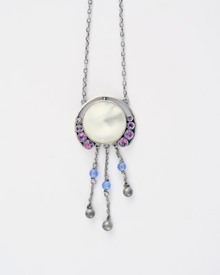 Lot 32 - Murrle Bennett & Co. (attr.), an Art Nouveau pearl, pink gem and blue gem necklace