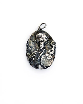Lot 12 - Henryk Winograd, an Art Nouveau silver geisha pendant