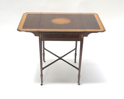 Lot 366 - An Edwardian mahogany Pembroke table, circa...