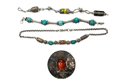 Lot 390 - A small selection of silver gem-set jewellery