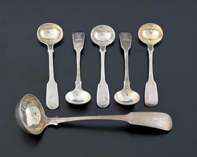 Lot 162 - A group of hallmarked silver and white metal...