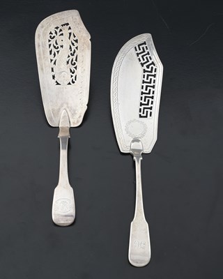 Lot 161 - Two Regency silver fiddle pattern fish slices,...