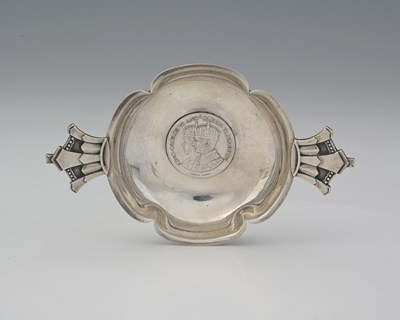 Lot 156 - R. E. Stone, a George VI silver quaich, to...