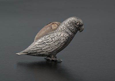Lot 183 - An Edwardian novelty silver pin cushion,...