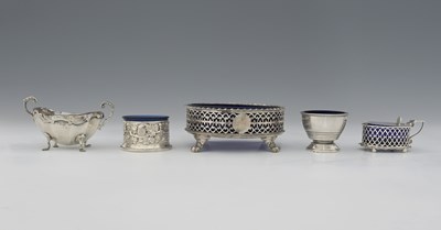 Lot 176 - A group of hallmarked silver, to include a...