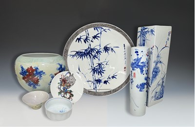 Lot 103 - A collection of blue and white Japanese style...