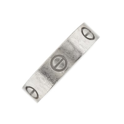 Lot 123 - Cartier, an 18ct gold Love band ring
