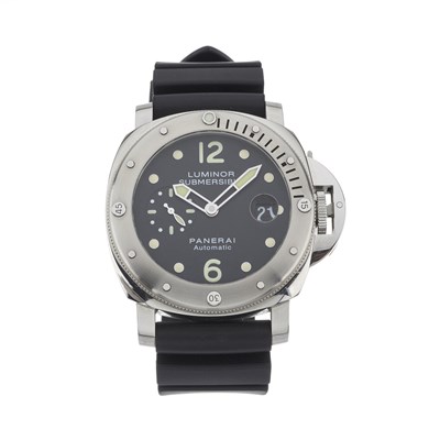 Lot 257 - Panerai, a stainless steel Luminor Submersible wrist watch