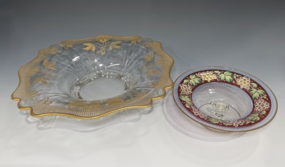 Lot 198 - An American glass bowl, ogee lobed rim with...