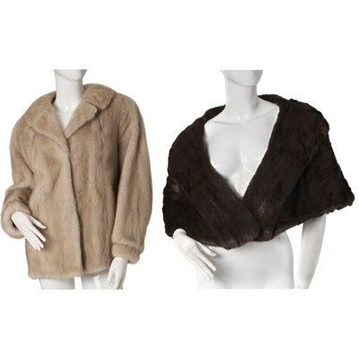 Lot 565 - A palomino mink jacket and a squirrel fur stole.