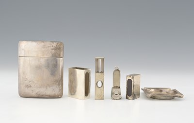 Lot 346 - A group of twentieth-century smoking-related...