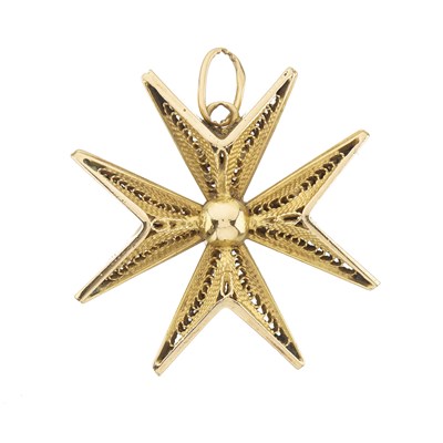 Lot 153 - An 18ct gold Maltese cross pendant