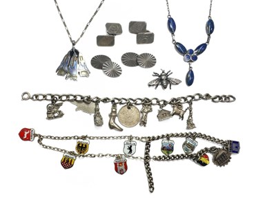 Lot 494 - A small selection of silver and white metal jewellery