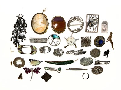 Lot 378 - A large selection of silver, white and yellow metal jewellery