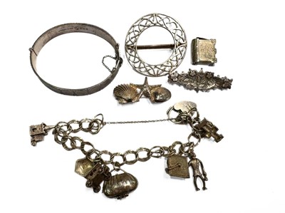 Lot 488 - A small selection of silver jewellery