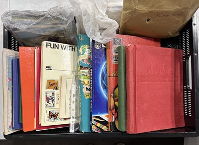 Lot 3 - A collection of stamp albums and loose stamps...