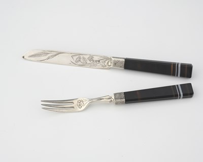 Lot 127 - A Victorian Aesthetic style silver and agate...