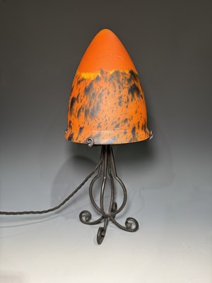 Lot 635 - An early 20th century table lamp with a pate...